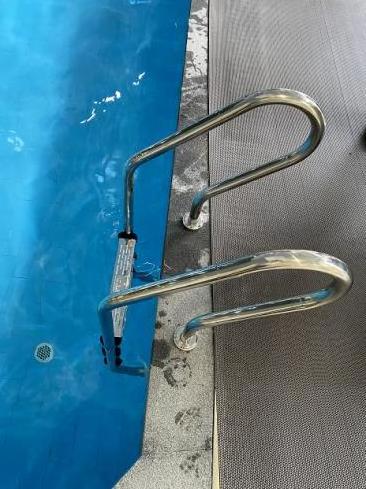 316ss Pool equipment accessory  2/3/4/5steps Anti-slip With Safety  Swimming Pool Ladder 304 stainless steel for swimming pool