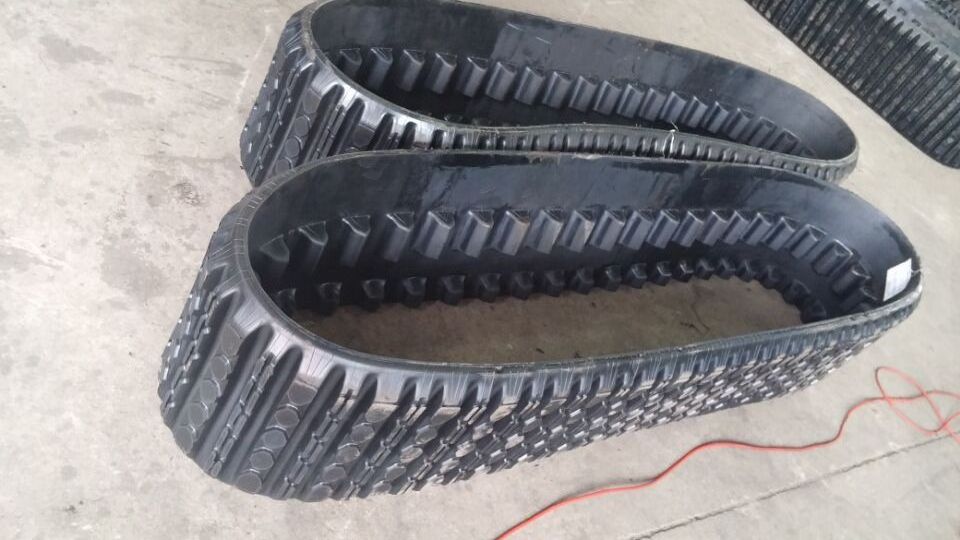 380*102*42 Rubber and Steel Crawler for Skid Steer Caterpillar 247/Terex  PT50 ASV Track