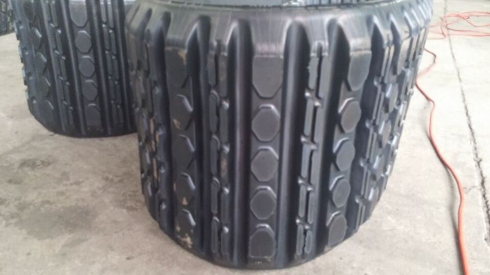 380*102*42 Rubber and Steel Crawler for Skid Steer Caterpillar 247/Terex  PT50 ASV Track