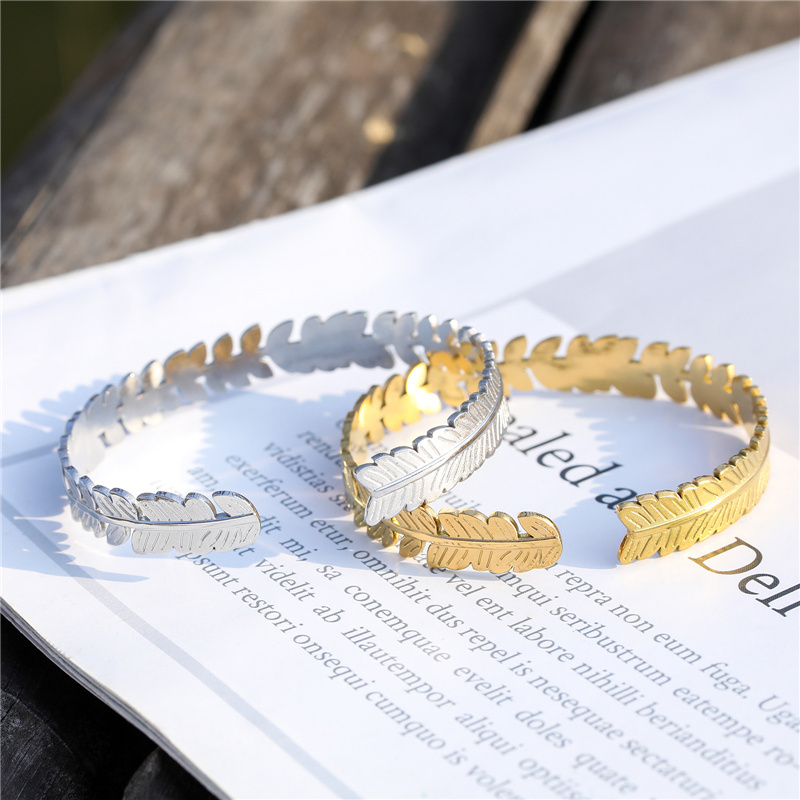 Wholesale Simple Arm Stainless Steel Fashion Jewelry Leaf  Gold Hand Cuff Bracelets Bangle for Women Accessories