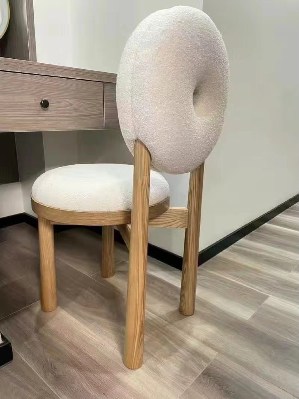 Modern Minimalist Living Room Lambswool Backrest Dining Chair Scandinavian Coffee Shop Donut Chair Bedroom Sherpa Chair