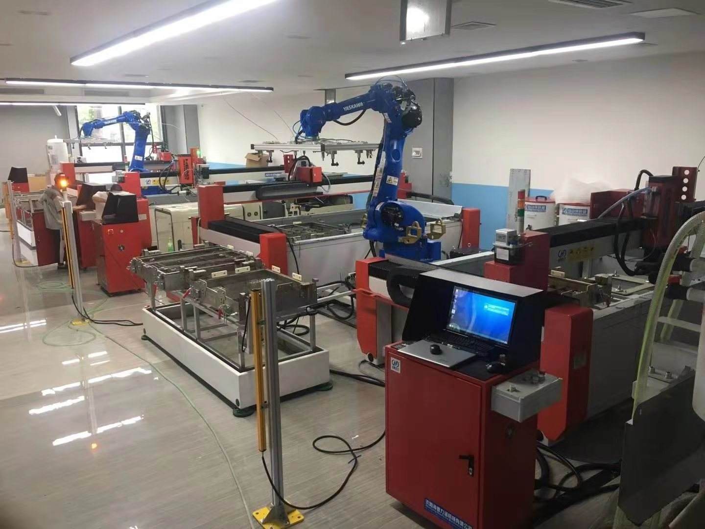 Robotic Water jet Cutting System waterjet robotic robot water cutter machine car vehicle mobile roof automatic cut