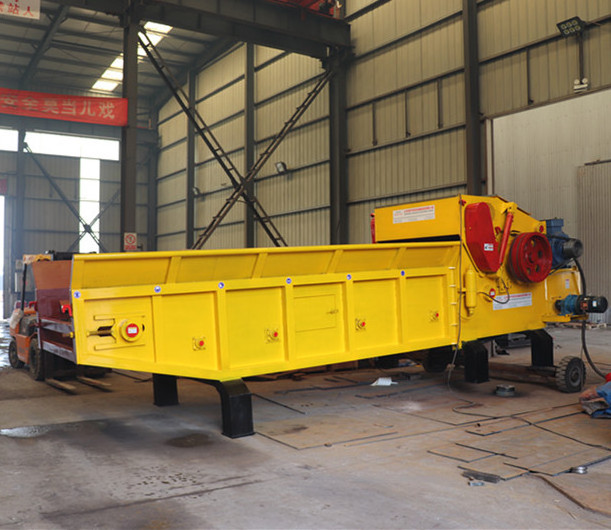 Large Wood Crusher Drum Wood Chipper, mobile diesel wood chipper machine