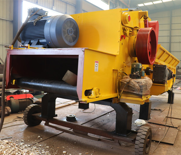 Large Wood Crusher Drum Wood Chipper, mobile diesel wood chipper machine