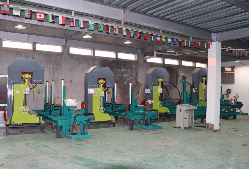 vertical band sawmill with CNC carriage automatic wood cutting machine