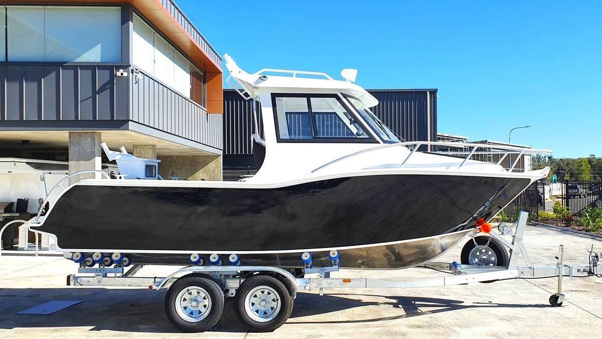 Sea King 6.25m Family Use Outboard Motor Offshore Aluminum Open Cabin Momo-hull Yacht Fishing Boats