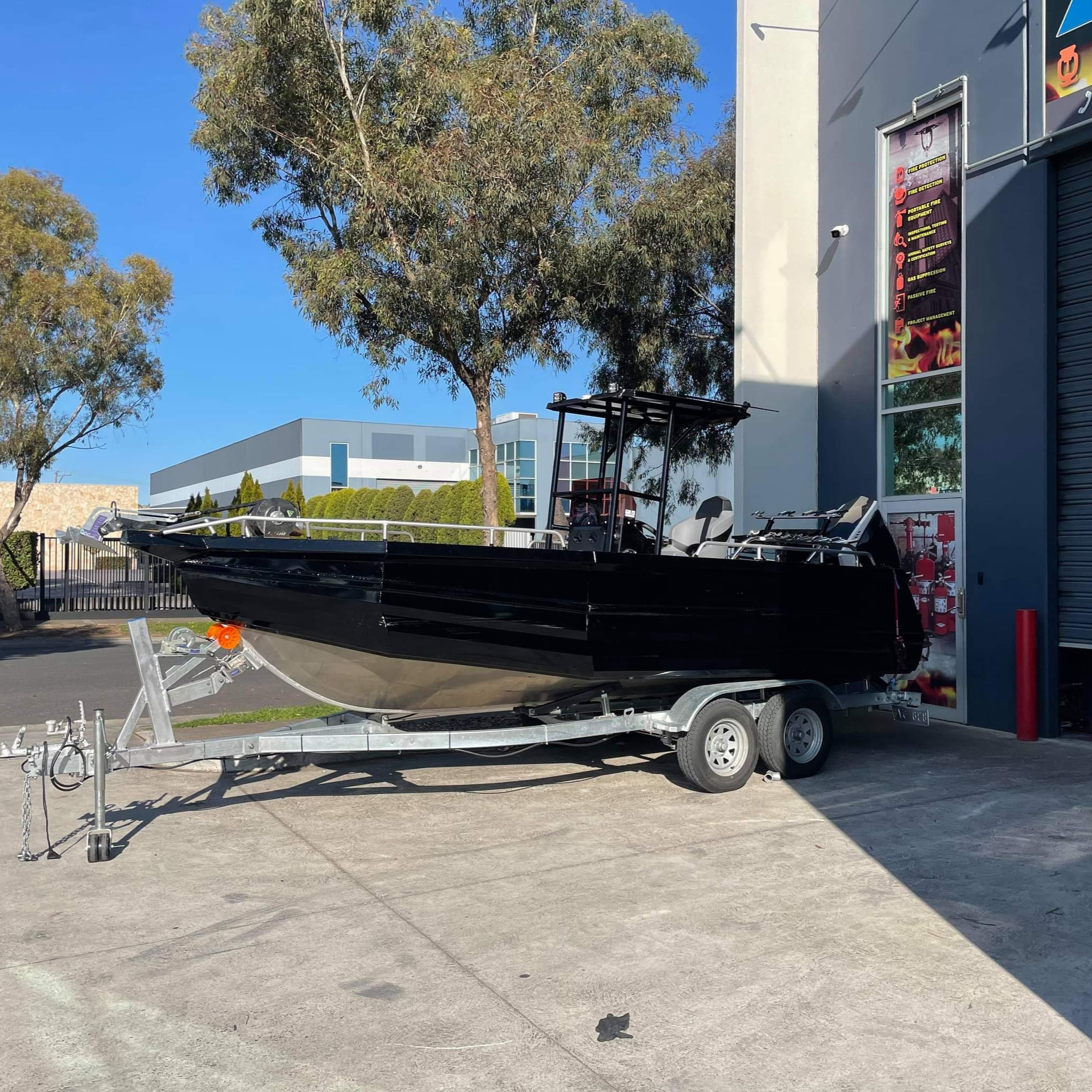 6m outboard aluminum center console fishing boat with hardtop