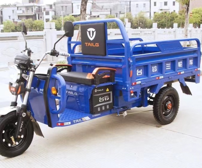 Motorcycle 3 Wheel Cargo Freight Water Cooling Engine Rickshack Electrico Electric Tricycle Heavy Dump Truck made in China