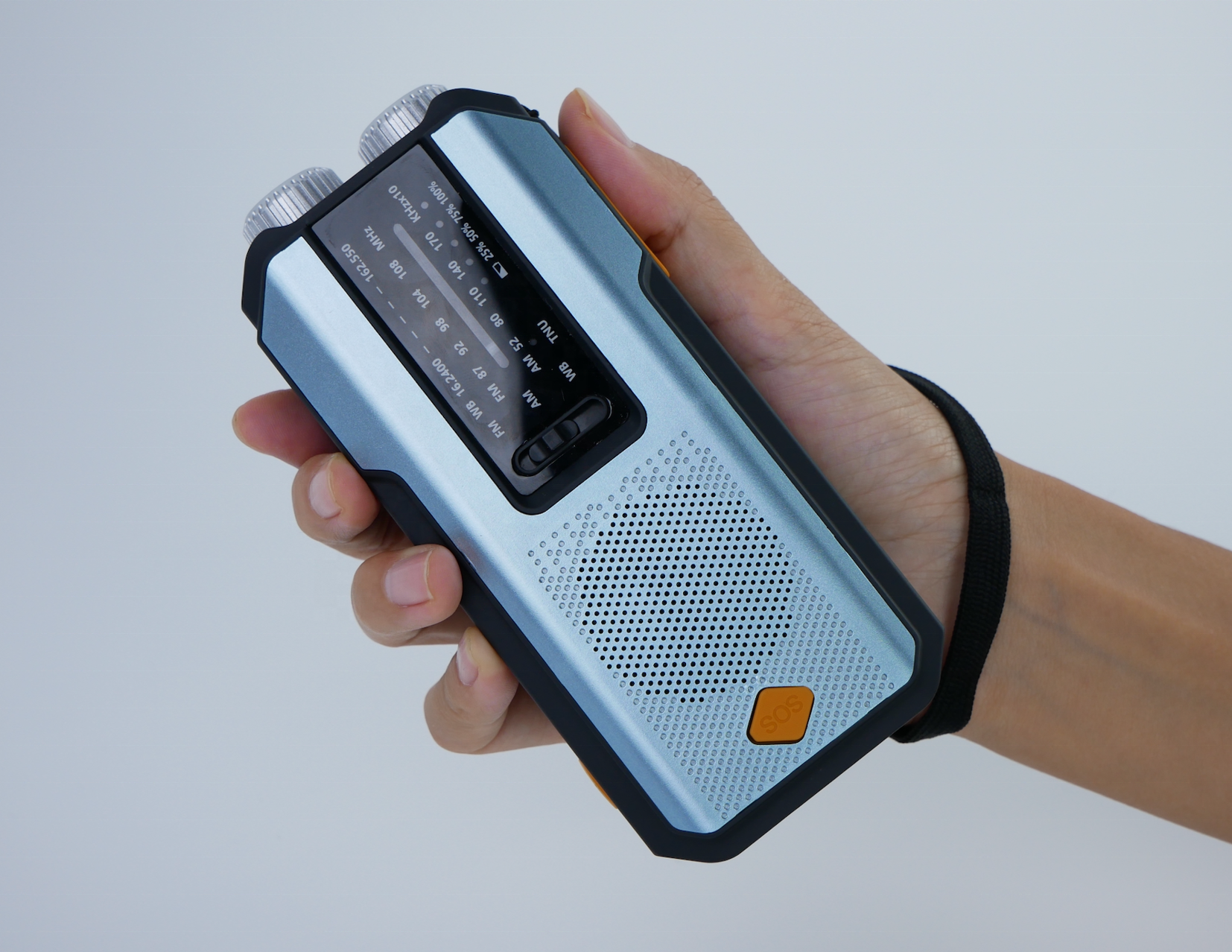 NEW Design Portable Outdoor FM AM NOAA Radio With Power Bank LED Light Solar Charging  Hand Crank