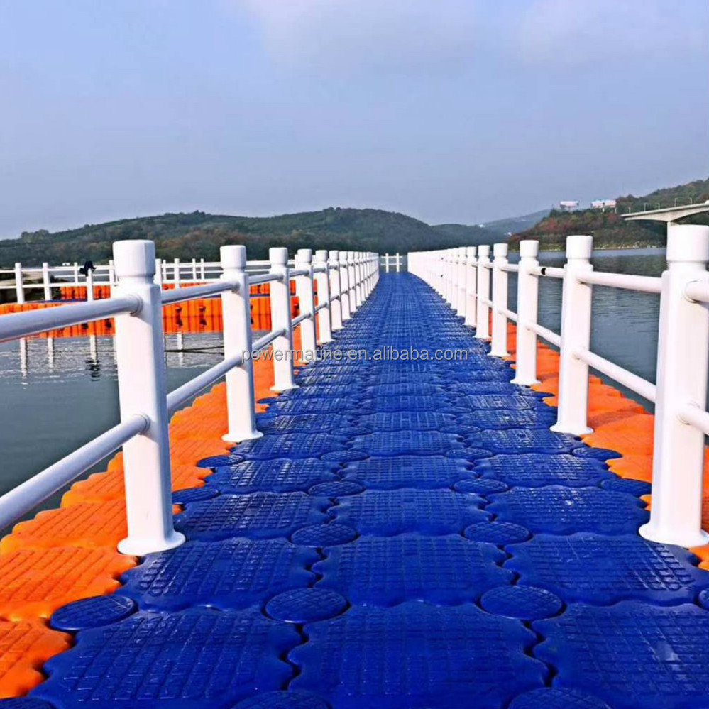 Marine HDPE Modular Plastic Floating Dock Cubes Pontoon Water Amusement Floating Platform