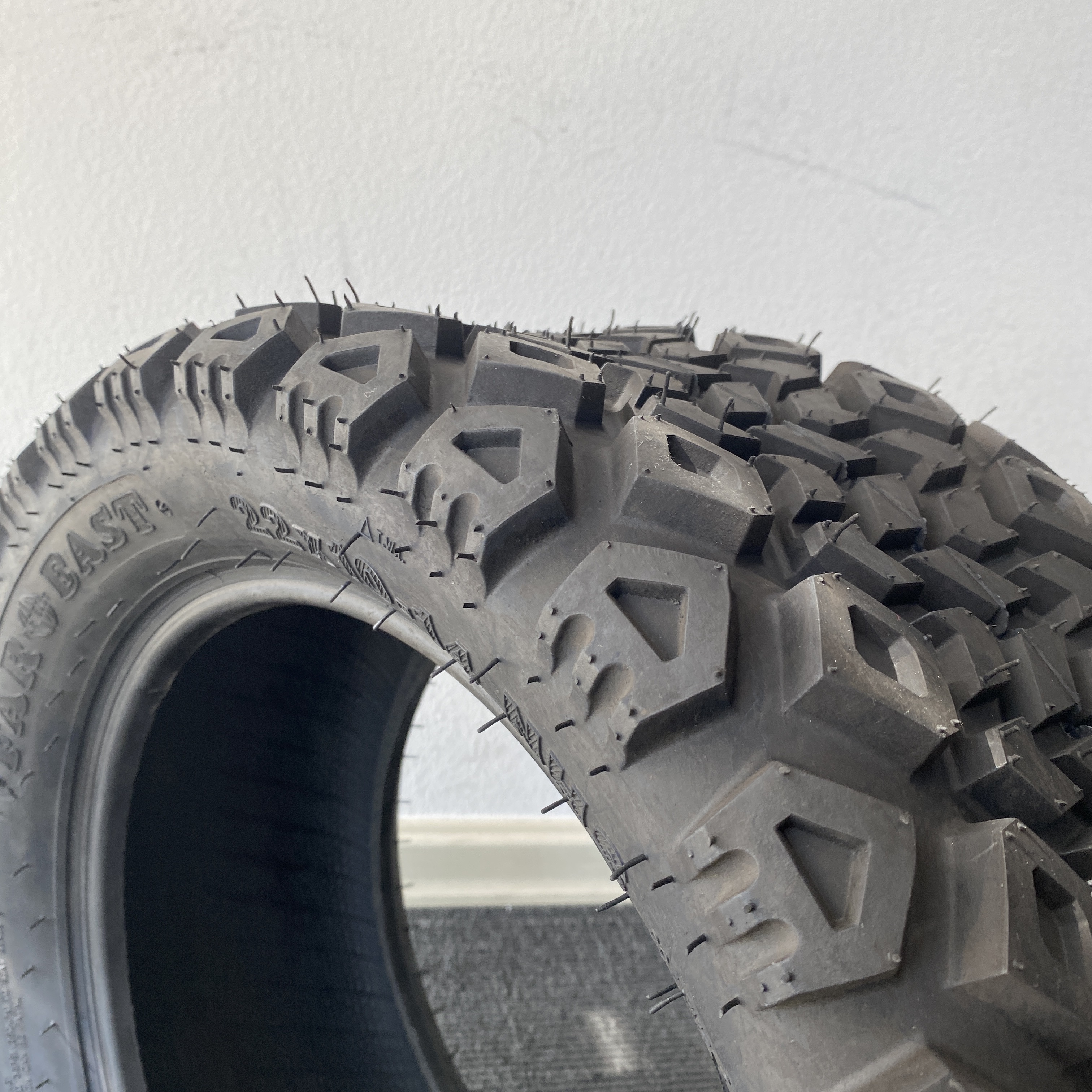 China Top Golf Cart/ATV Street Tires 22x10-14