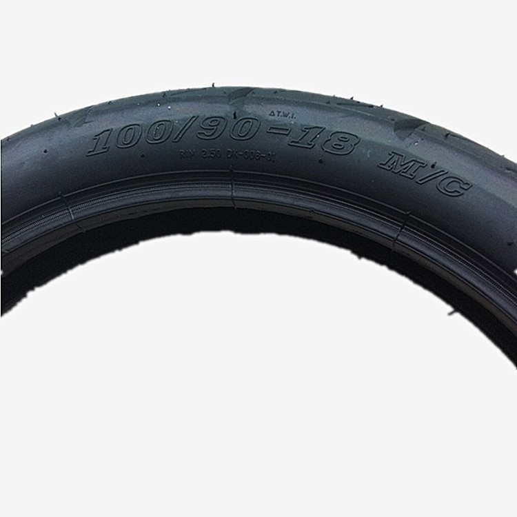 Super Quality Wholesale Rubber Motorcycle Tyre 90/90-18 moto spare parts