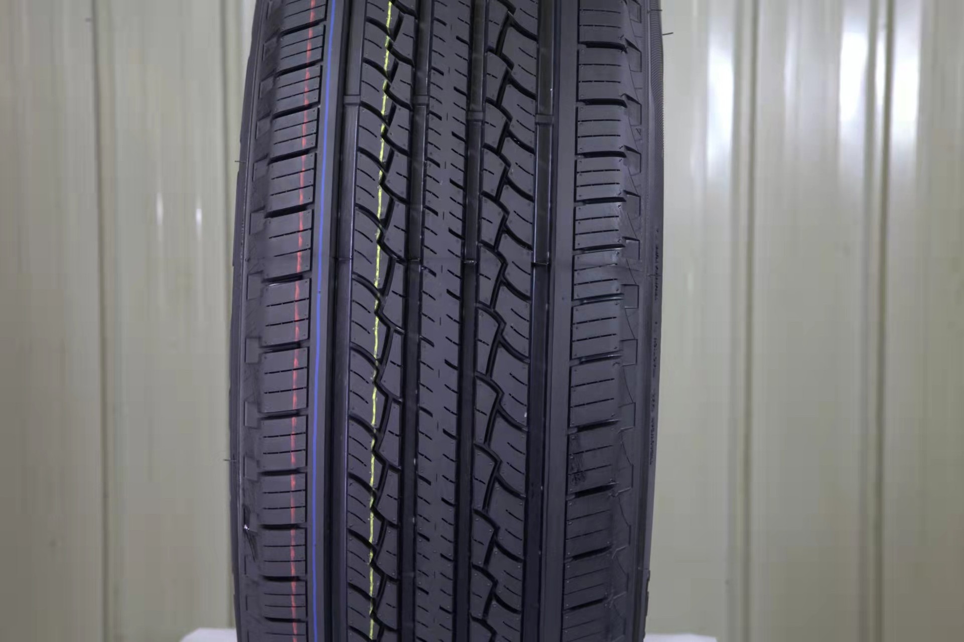 4X4 SUV tyre THREE A  brand for sale 265/70R17 205/60R16 215/60R17 235/65R17  245/60R18  225/60R18