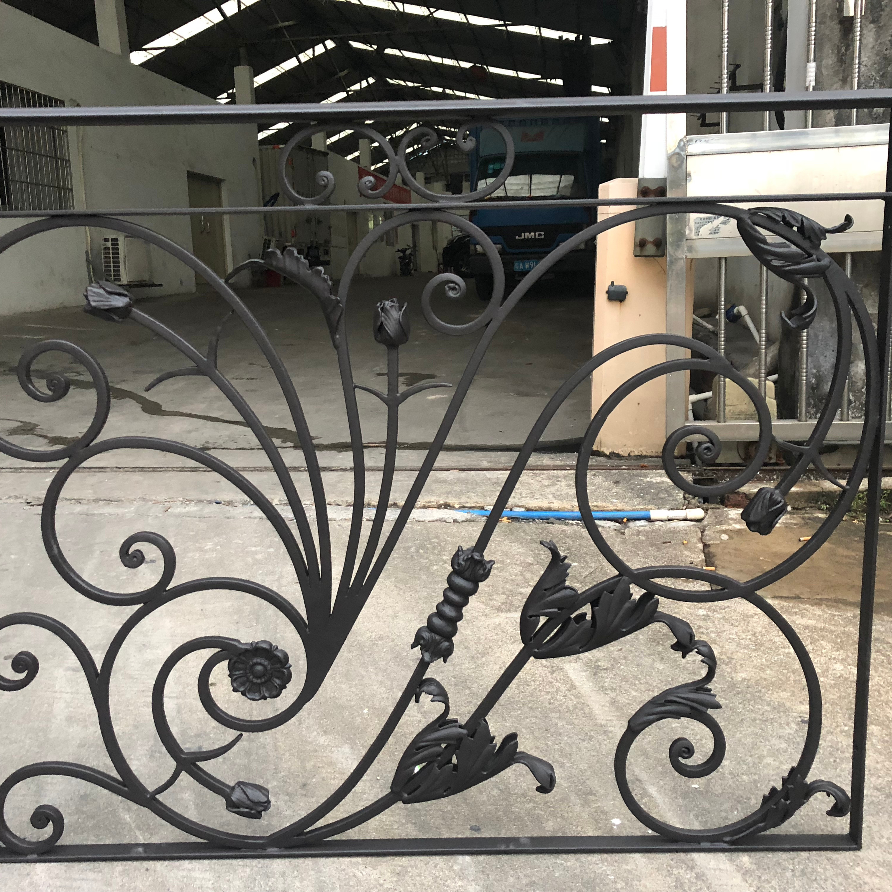 Prima Wholesale Customized Iron Ornaments Wrought Iron Accessories for Garden Decoration