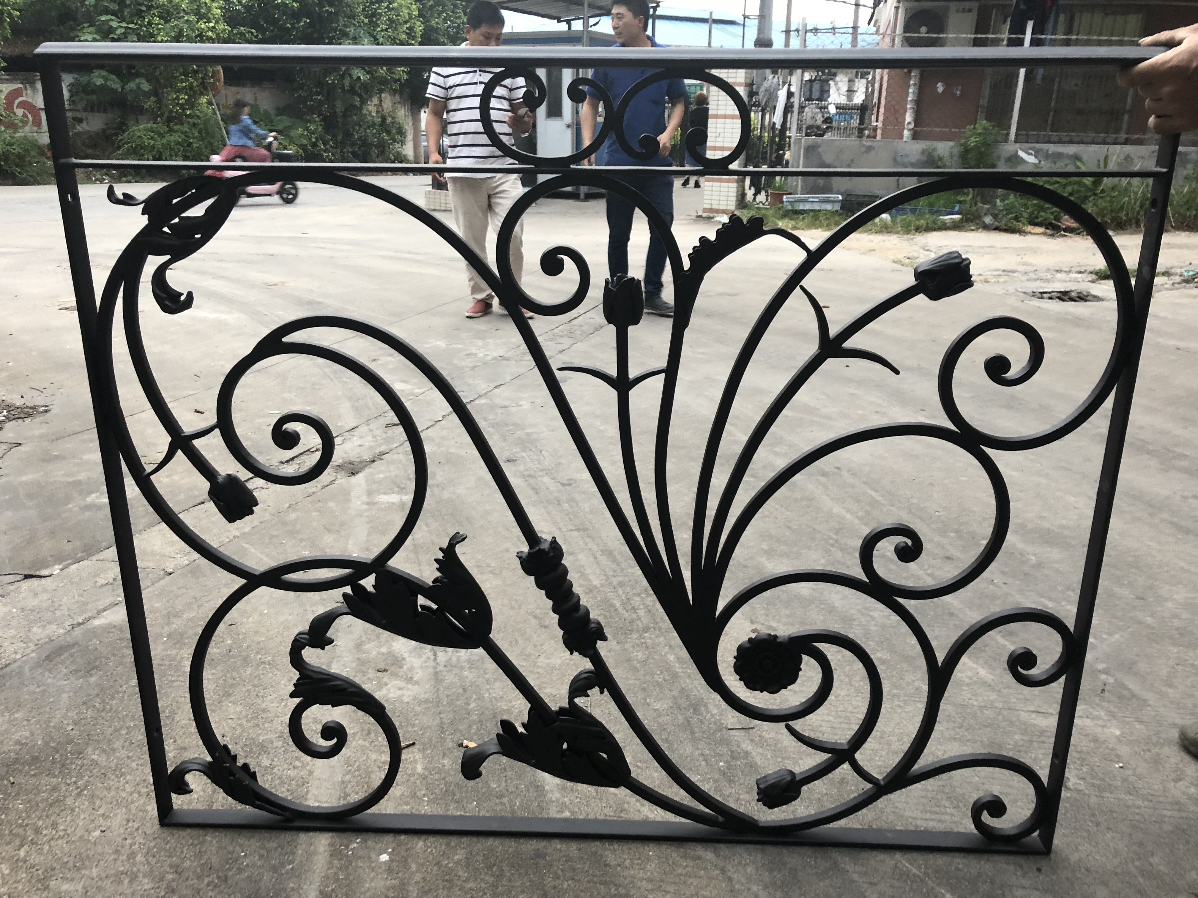 Prima Wholesale Customized Iron Ornaments Wrought Iron Accessories for Garden Decoration