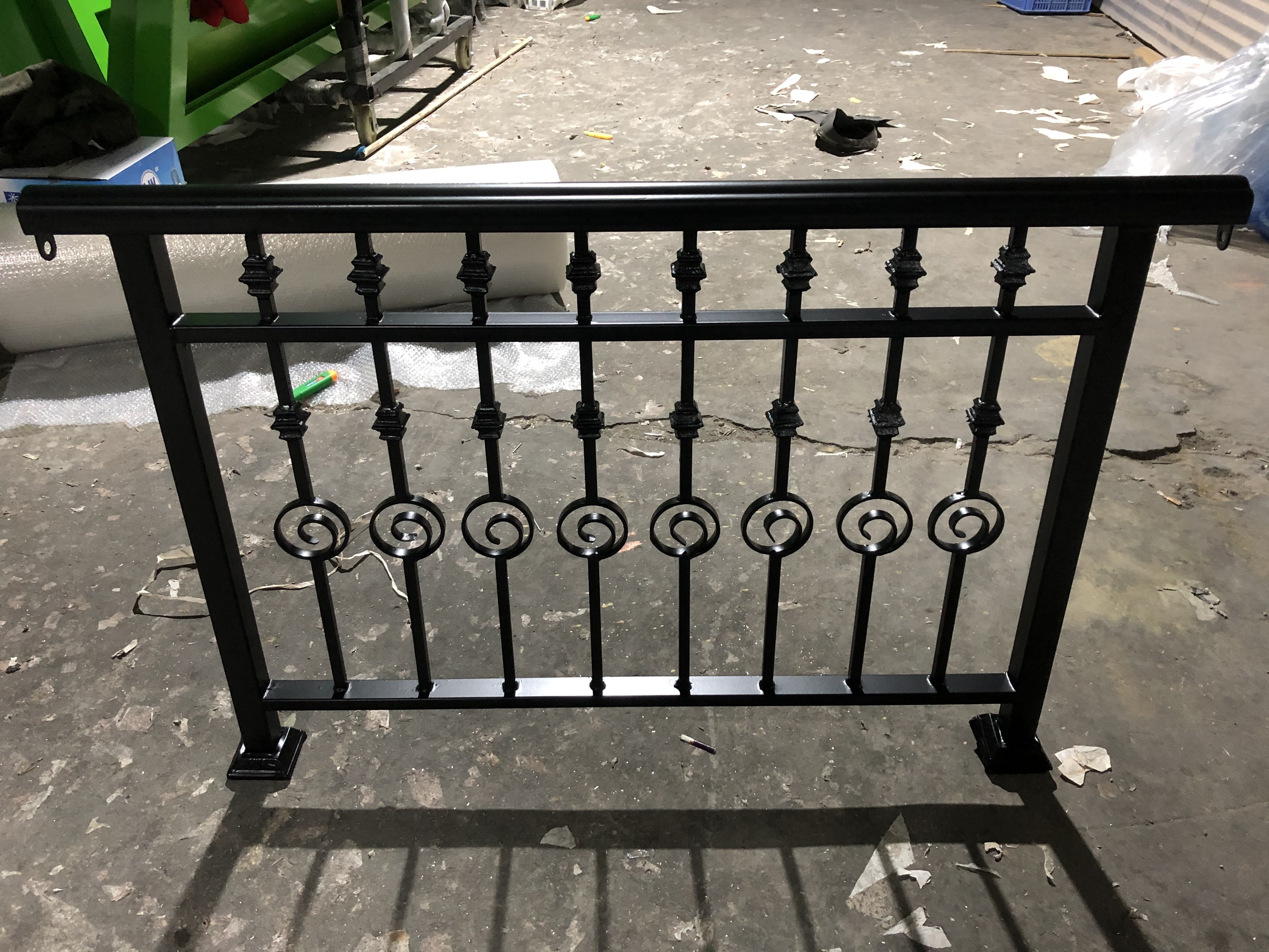 Prima Wholesale Customized Iron Ornaments Wrought Iron Accessories for Garden Decoration