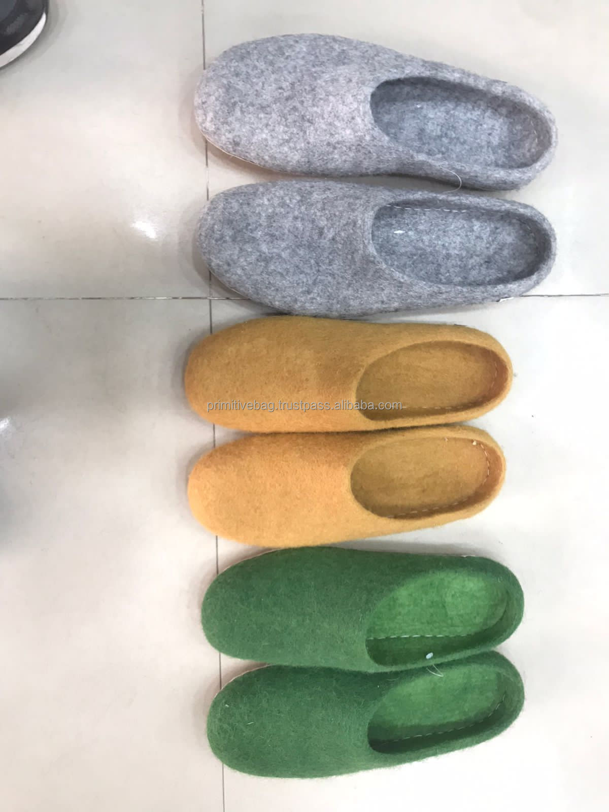 Lightweight felt wool slipper handmade by women happy sheep wool fair trade indoor wear custom size and design wool slippers