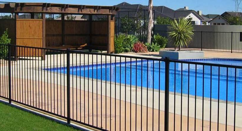 Outdoor DIY Privacy Safety Fence Metal Picket  Panels Aluminum Metal Flat Top Loop Top Pool Fencing