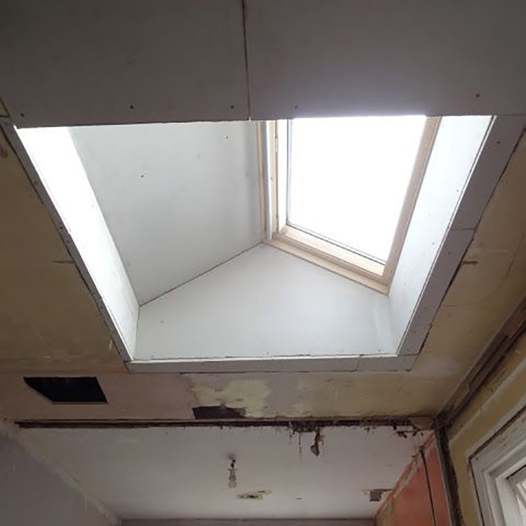 Excellent Ventilation for Attic Villa: Skylight Roof Window