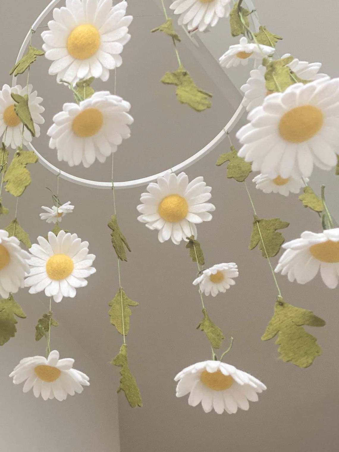 Girls Decor Felt Flower Chandelier Nursery Baby Gift Ceiling Crib Fresh Daisy Mobiles Handmade Soft Felt Daisy Flower Mobile