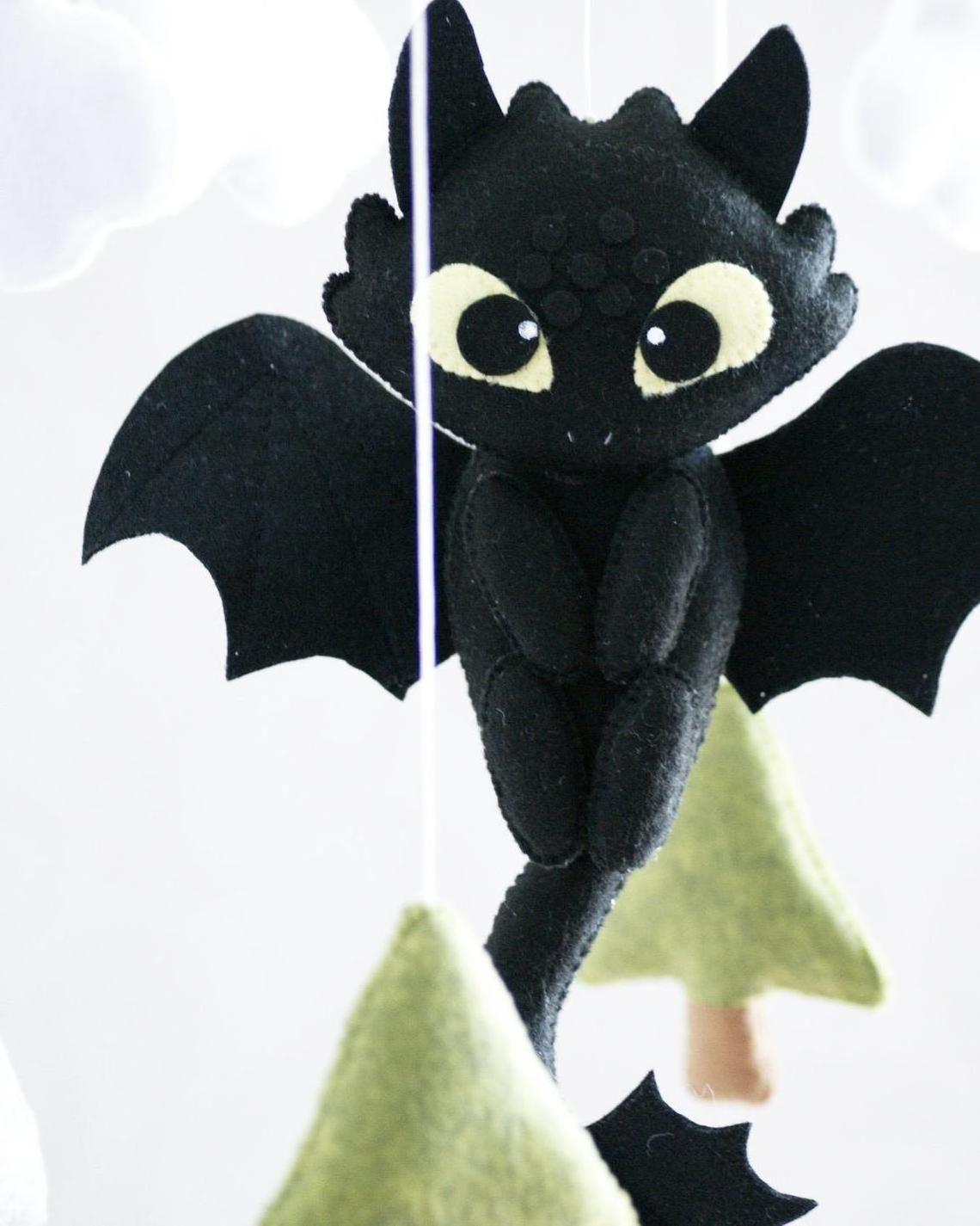 oem high quality hot handmade plush hanging felt toys toothless dragon nursery crib baby mobile