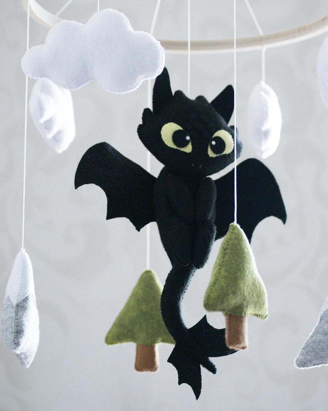 oem high quality hot handmade plush hanging felt toys toothless dragon nursery crib baby mobile