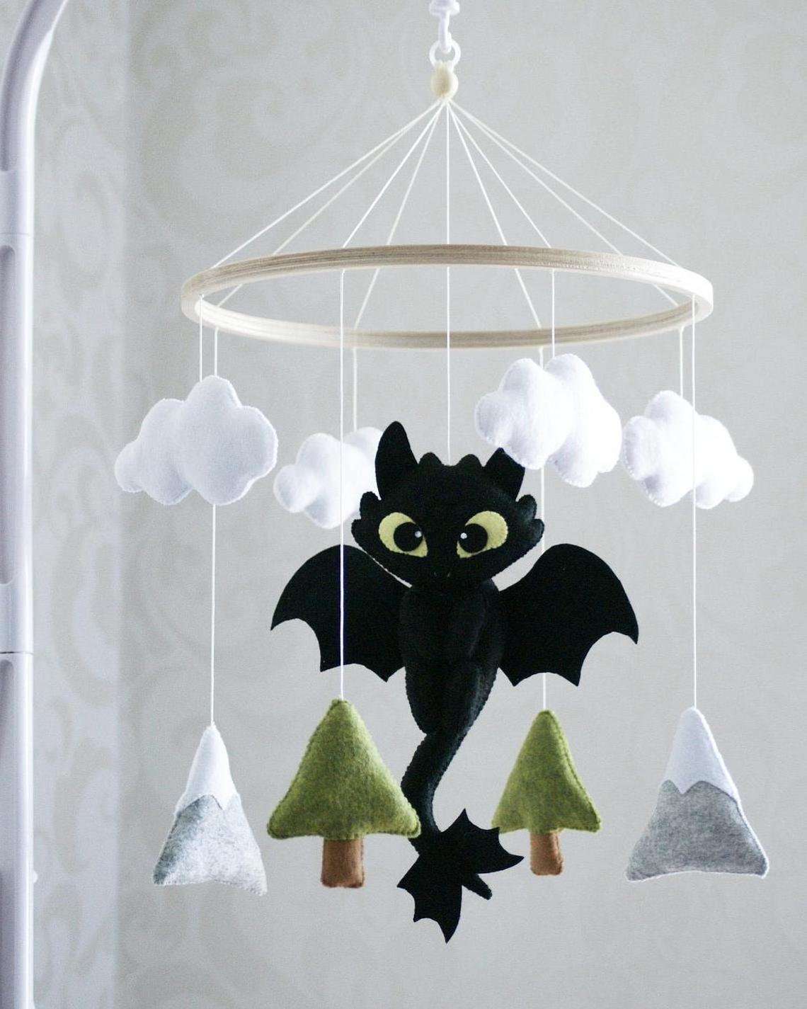 oem high quality hot handmade plush hanging felt toys toothless dragon nursery crib baby mobile