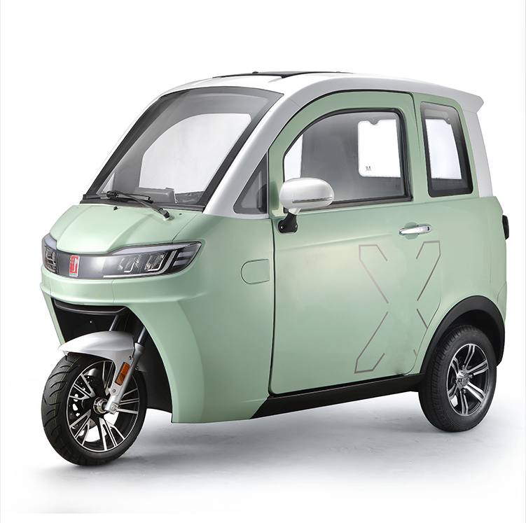 new energy 3 wheels small car, electric closed mini car, tricycle scooters for disable people