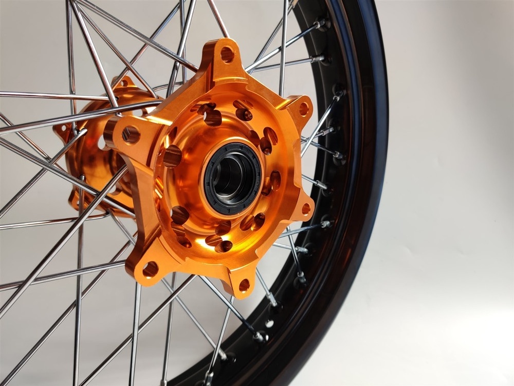 Customized 2.50-17 and 3.00x17 inch motorcycle alloy spoked wheels for SX250 Complete Wheel with Billet Hub