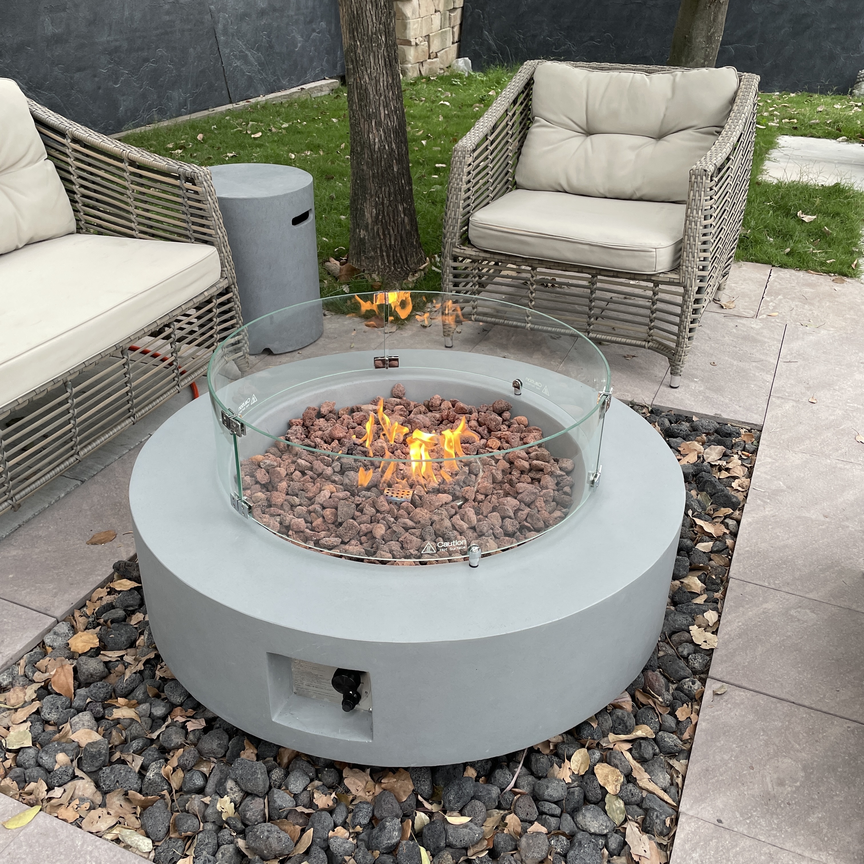 Hot Selling Durable Concrete Structure Fire Pits for Outdoor Gathering Use Fire Table