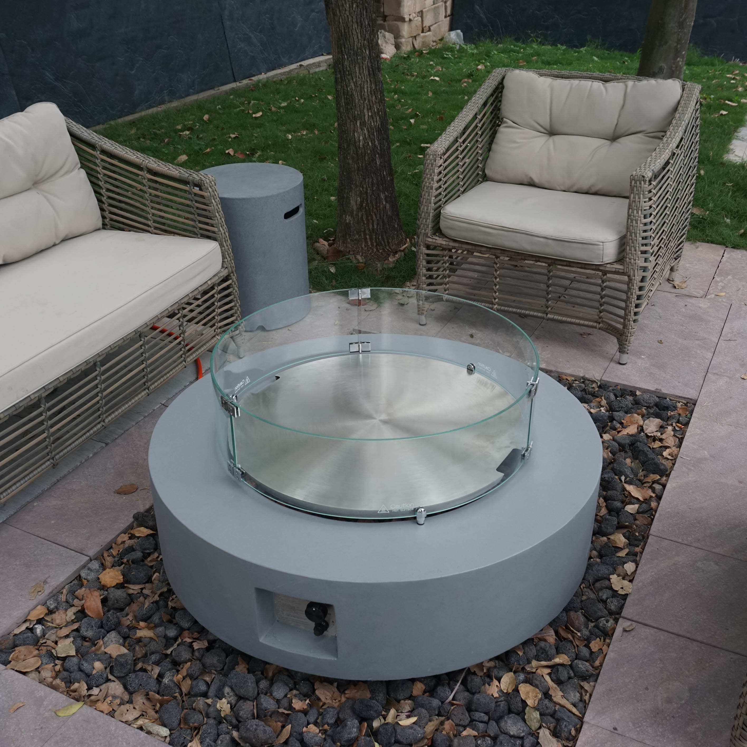 Hot Selling Durable Concrete Structure Fire Pits for Outdoor Gathering Use Fire Table