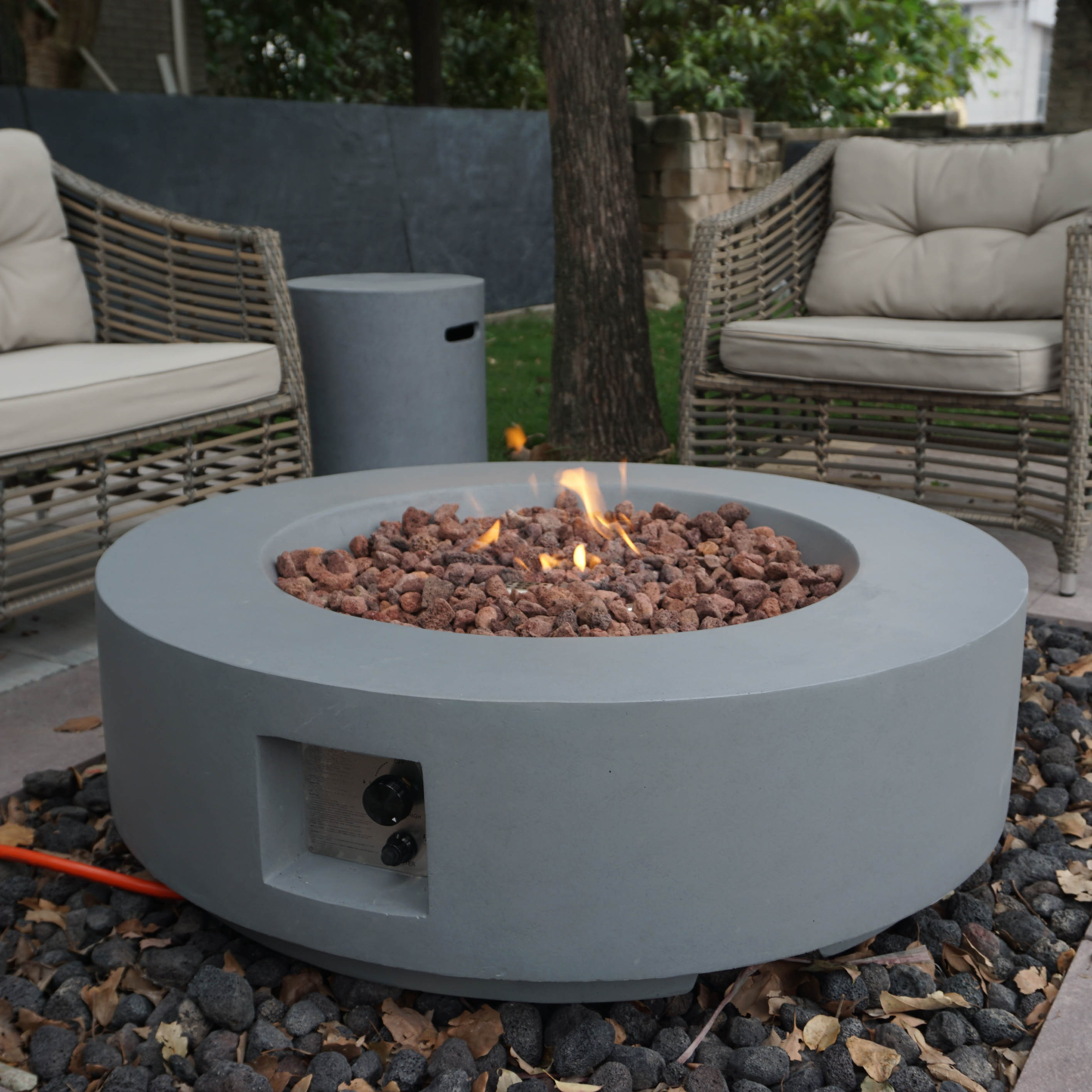 Hot Selling Durable Concrete Structure Fire Pits for Outdoor Gathering Use Fire Table