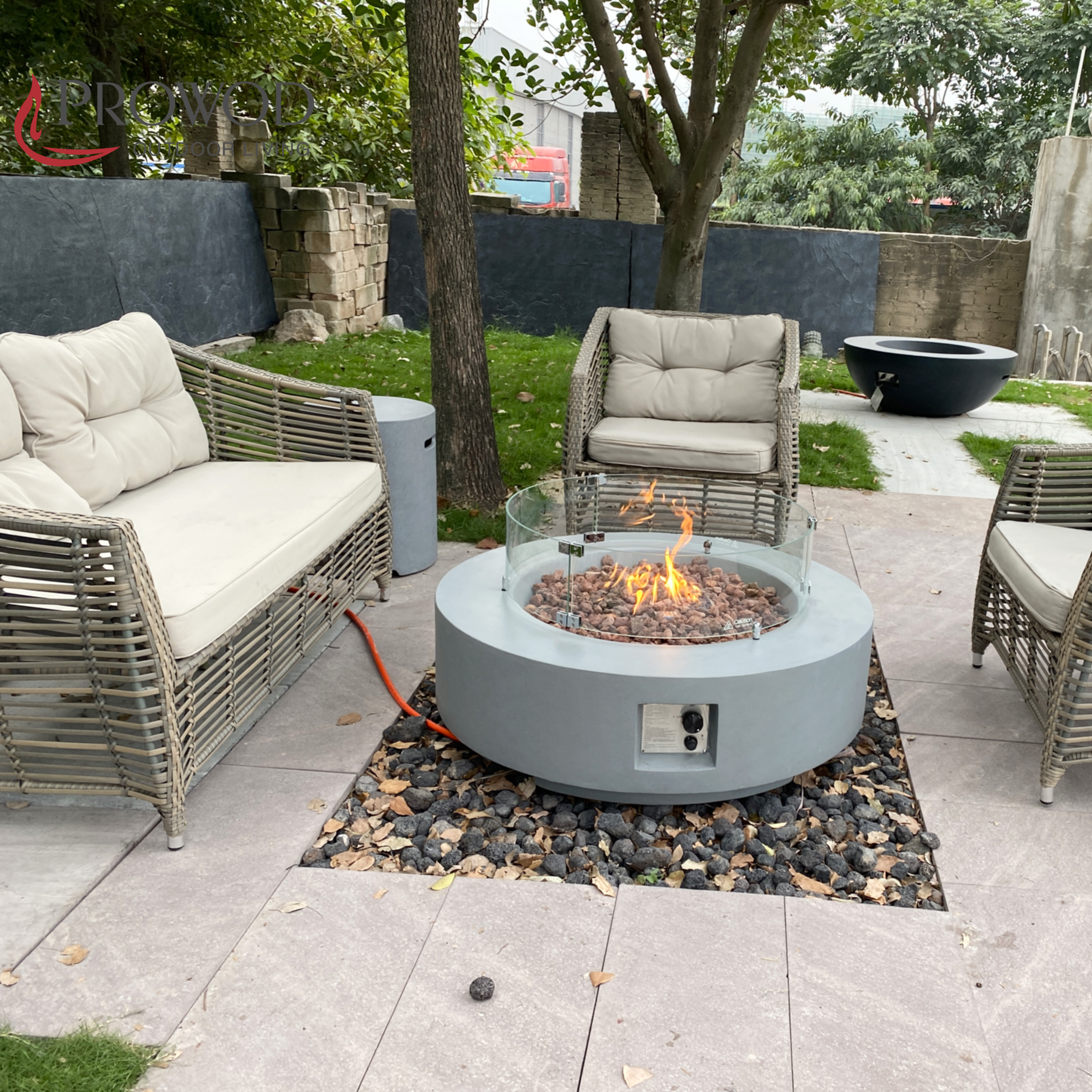 Hot Selling 40 inch Round Outdoor Furniture Courtyard Using Patio Concrete Gas Fire Pits Table