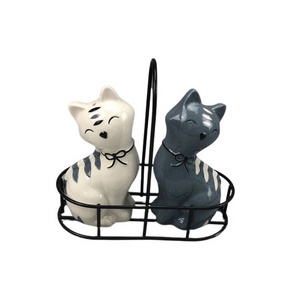 Wholesale cheap cat shape animal ceramic salt and pepper shaker set