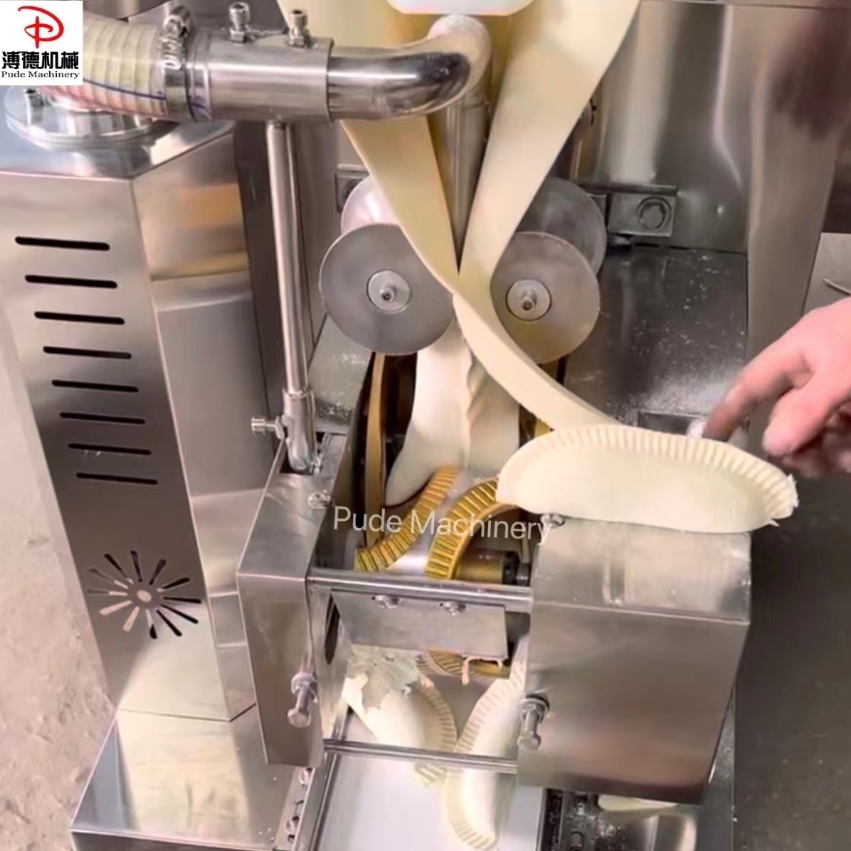 Empanadas machine automatic restaurant dumpling dough sheet folding machine wonton wrapper machine