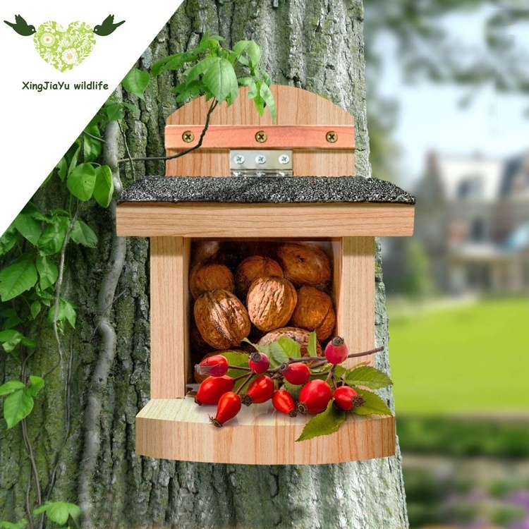 Robust Squirrel Bird Feeder with Weatherproof Flat Wooden Roof Animal Pattern for Small Animal Cages Carriers Houses Hotels