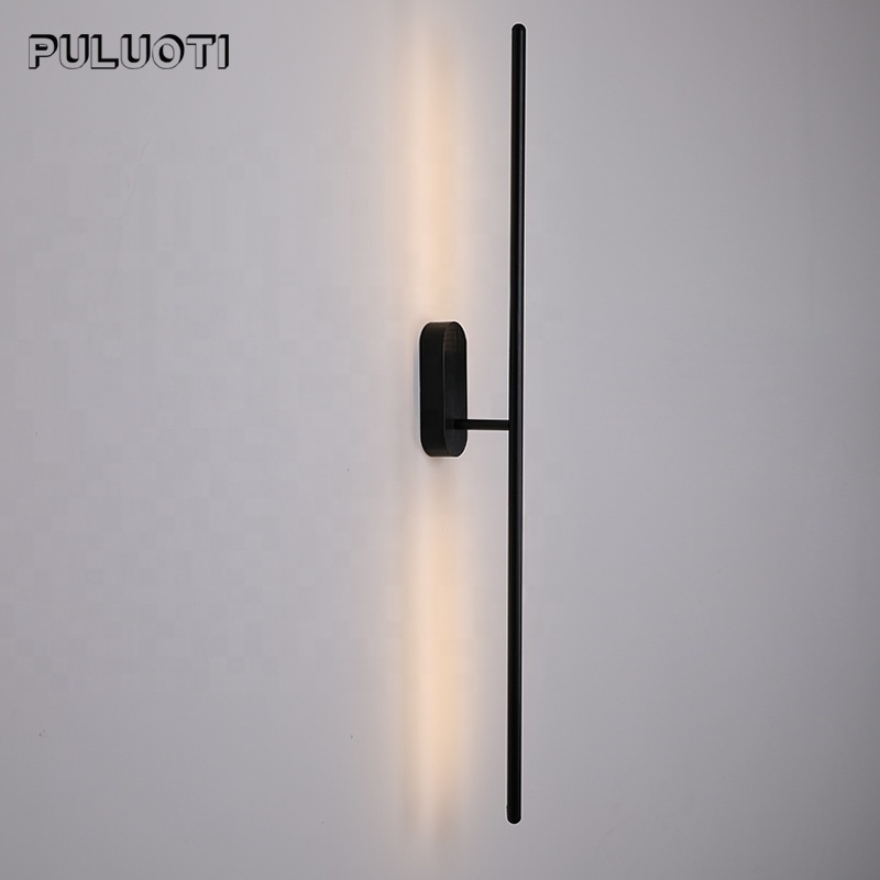 Puluoti Aluminum Modern Style Free Rotation 10W Mirror Light Surface Mount Indoor LED Wall Light