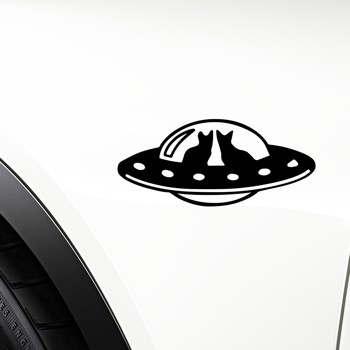 Funny Alien UFO Cat Vinyl Decal Car Bumper Vehicle Window Wall Laptop Laser Sticker Gift Die Cut Decals Laptop Window Glass