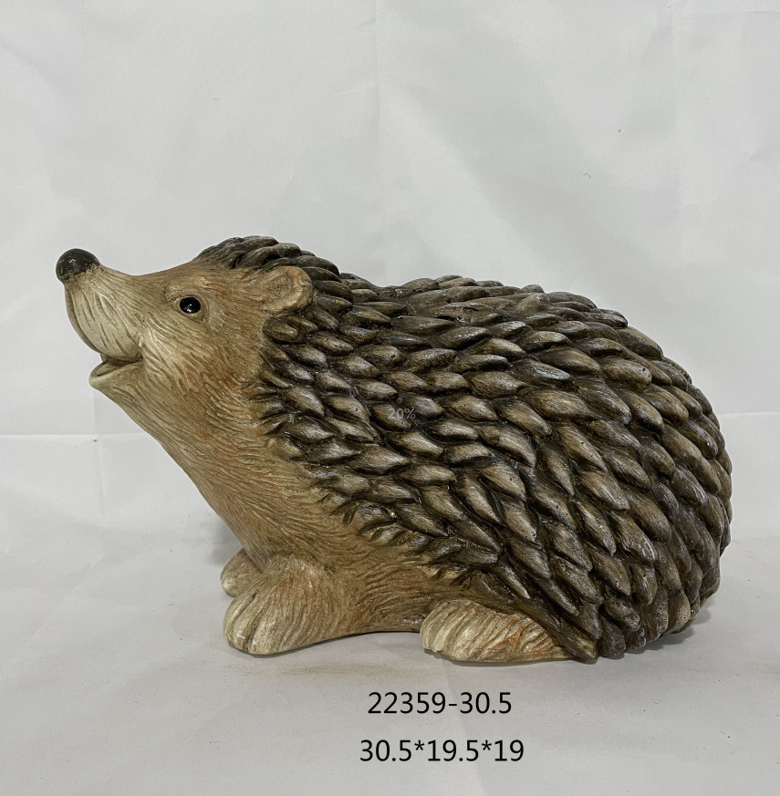 Hedgehog carrying an apple on its back big statue resin resin jazz statues large resin statues for outdoor garden decoration