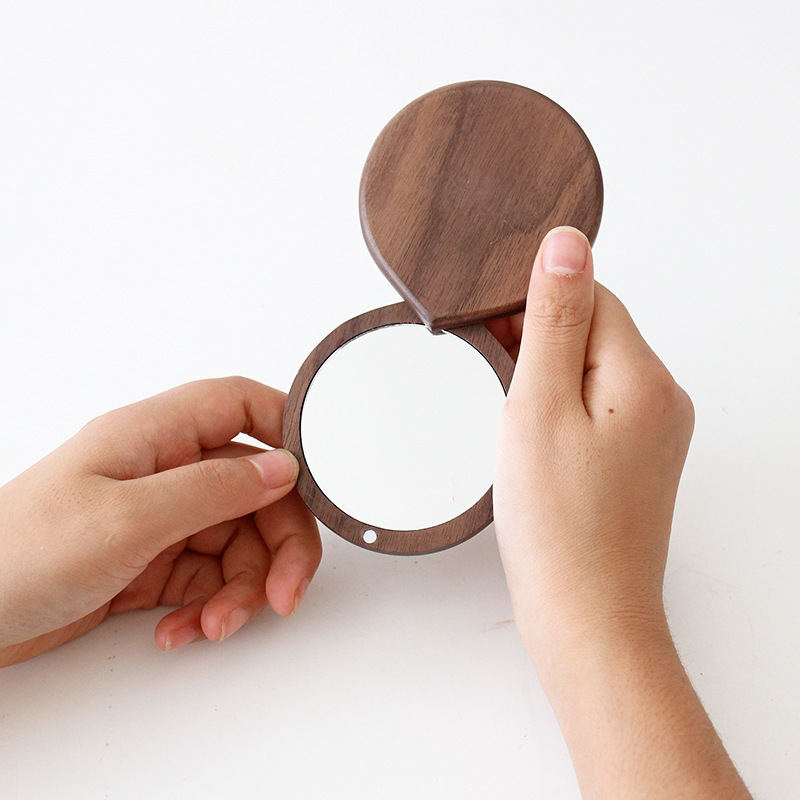 Wholesale Customized LOGO Round Wood personalized makeup round mini hand held Pocket hand Mirror