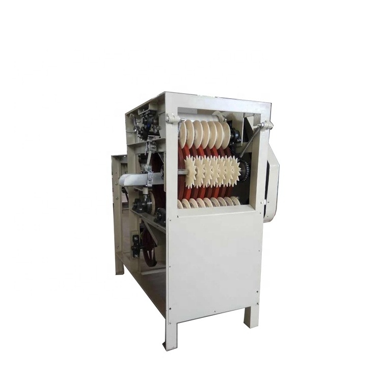 Commercial Industrial Nut Peanut Separating And Peeling Machine Wet Type  Peanut Peeler Machine