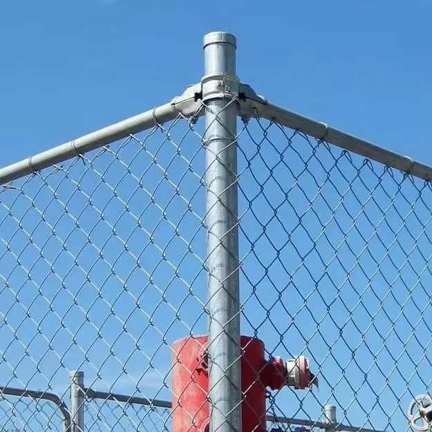 High quality commercial chain link mesh wire fences / cyclone wire fence price philippines