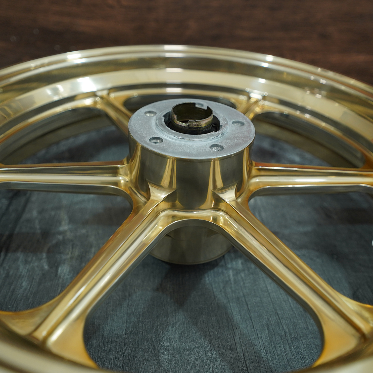 Golden Forged Monoblock Wheel 17x3.5 17x5.5 Inch Motorcycle Rims