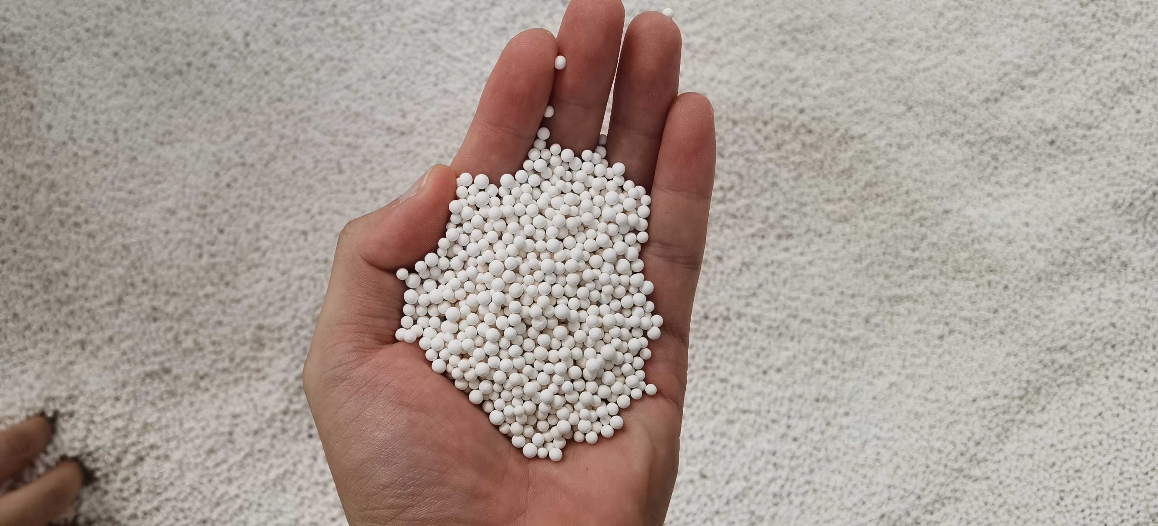 Industrial Usage High Alumina Al2O3 Ceramic Grinding Media Balls Alumina Wet Grinding Ball