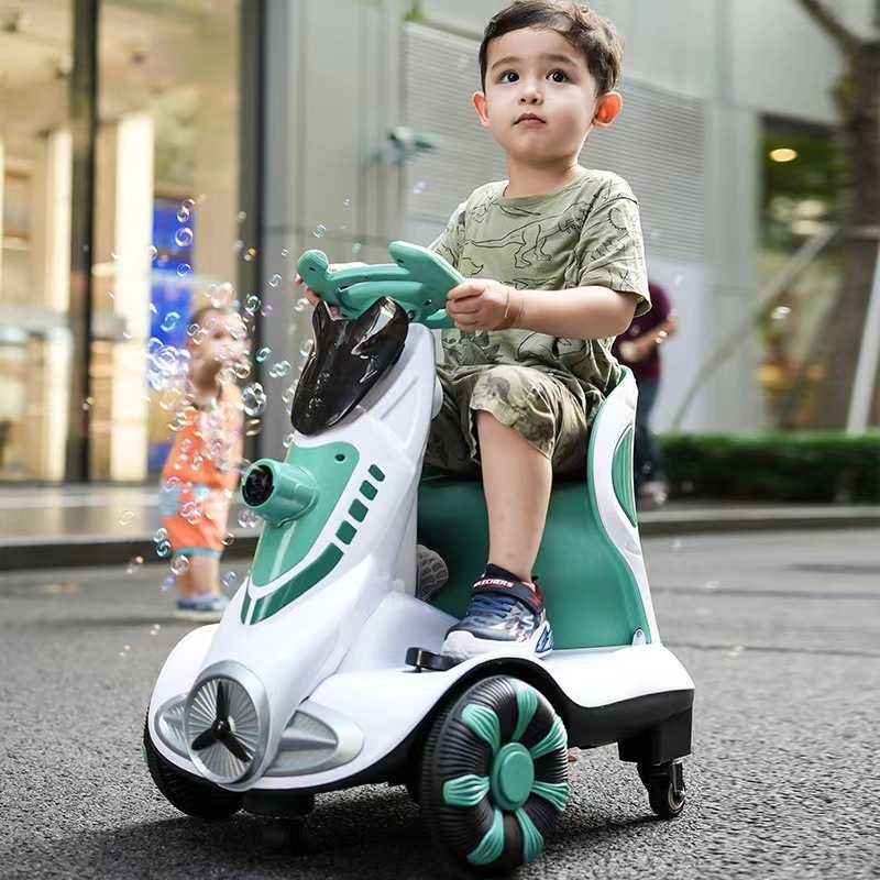 Children's electric car Children's drift universal wheel anti-rollover Baby Scooter bumper car with Bubble Blowing