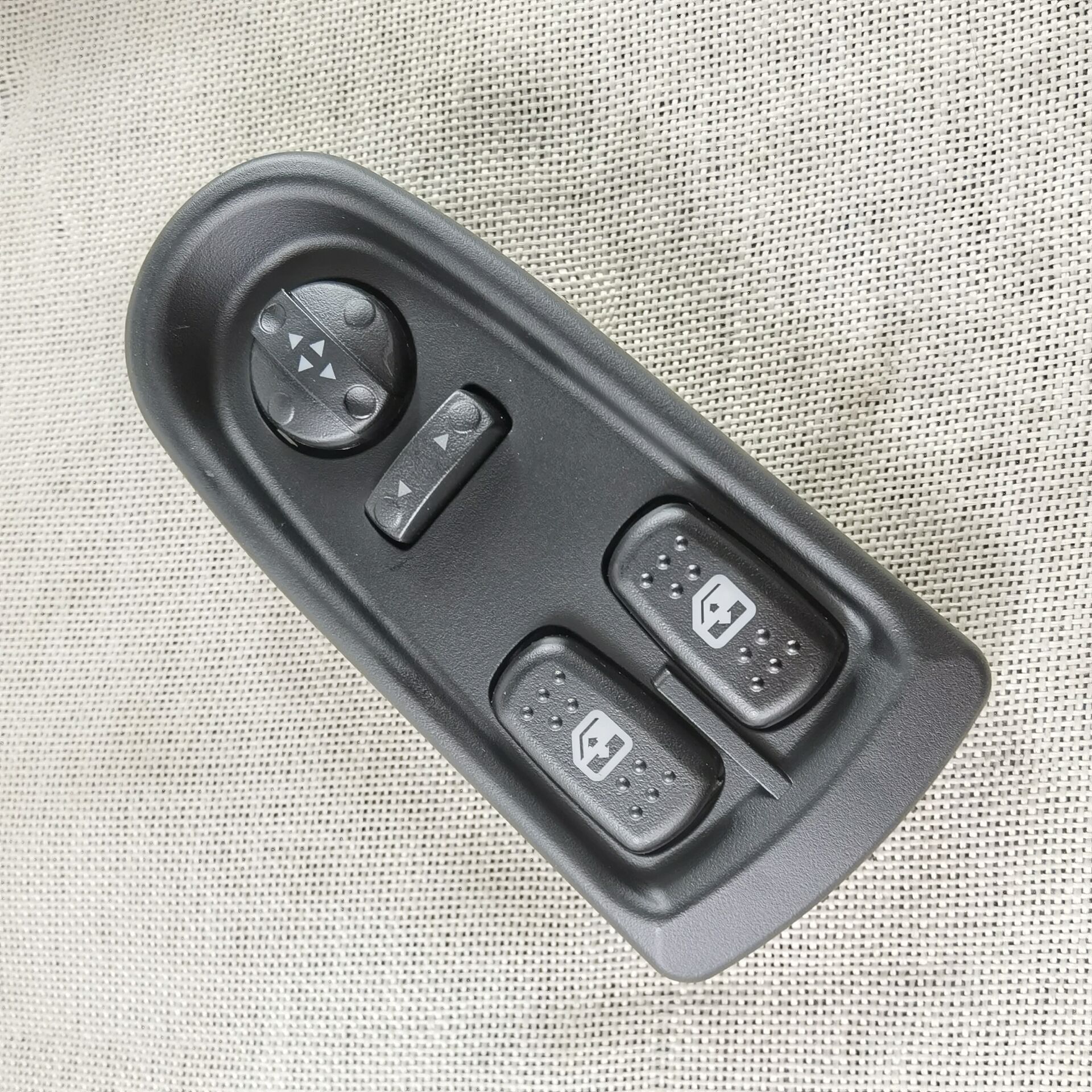 OE 5801304491 5802063091 Window lifter switch for Iveco Daily Aftermarket spare parts high quality