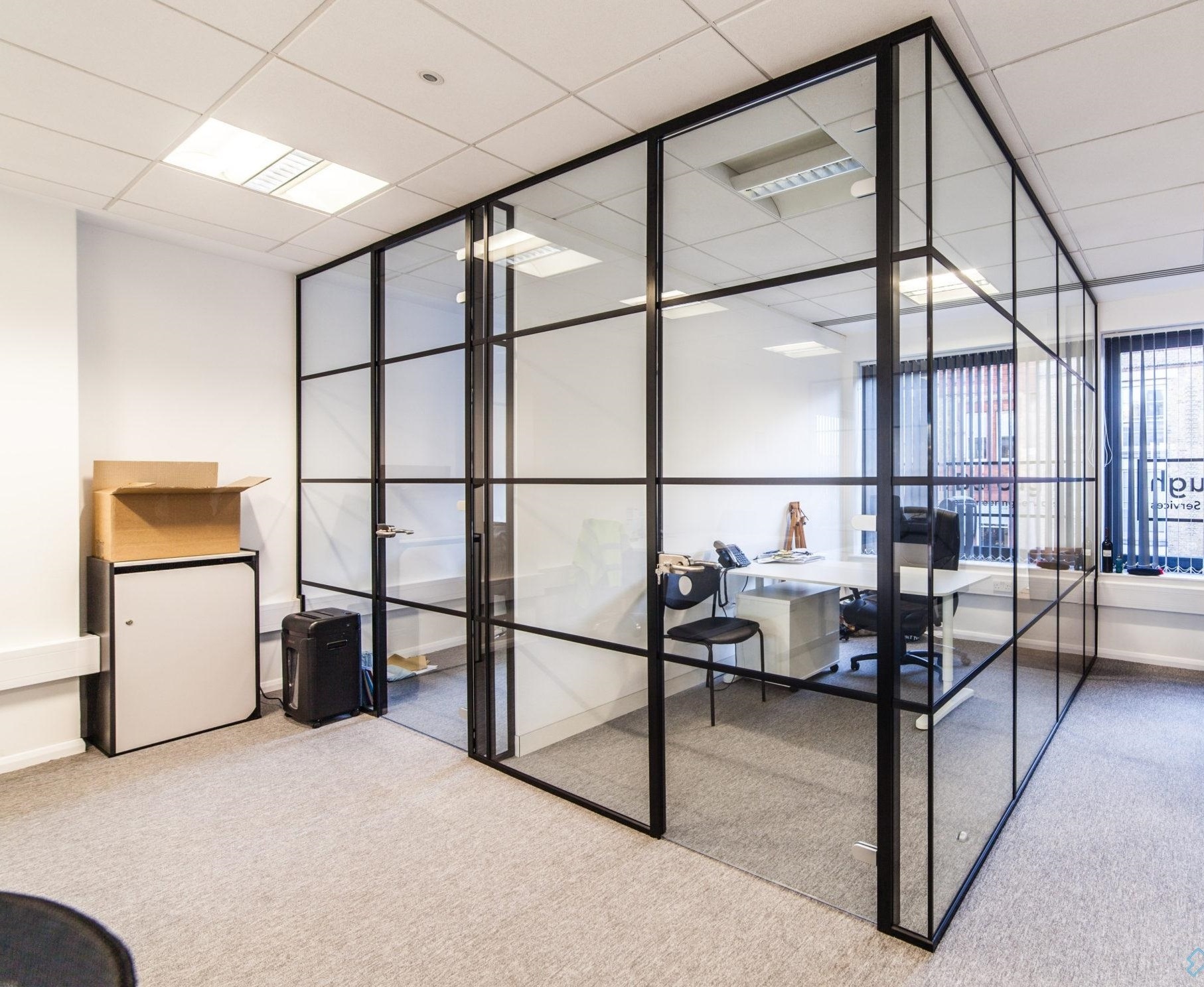 Frameless glass office partition, glass partition wall, transparent glass divider for office