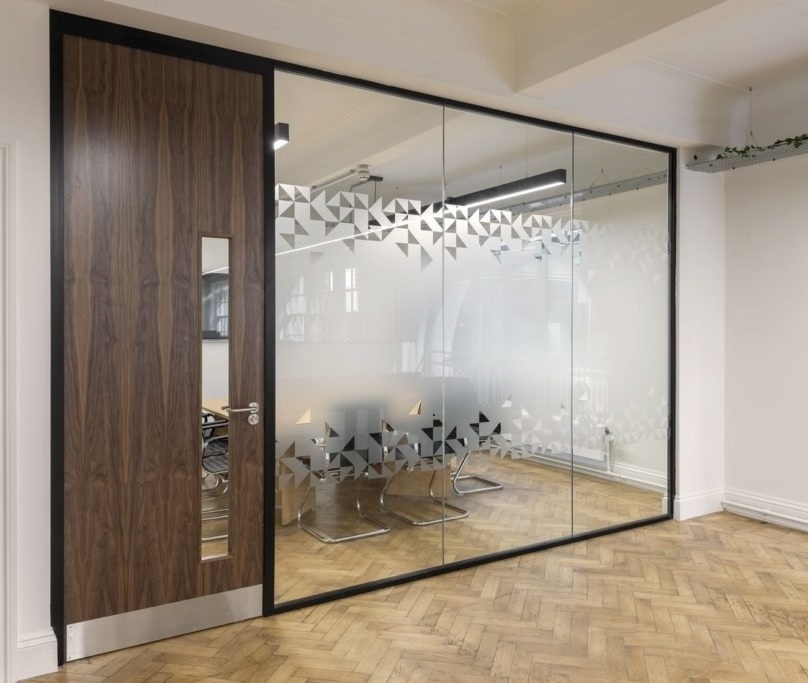 Frameless glass office partition, glass partition wall, transparent glass divider for office