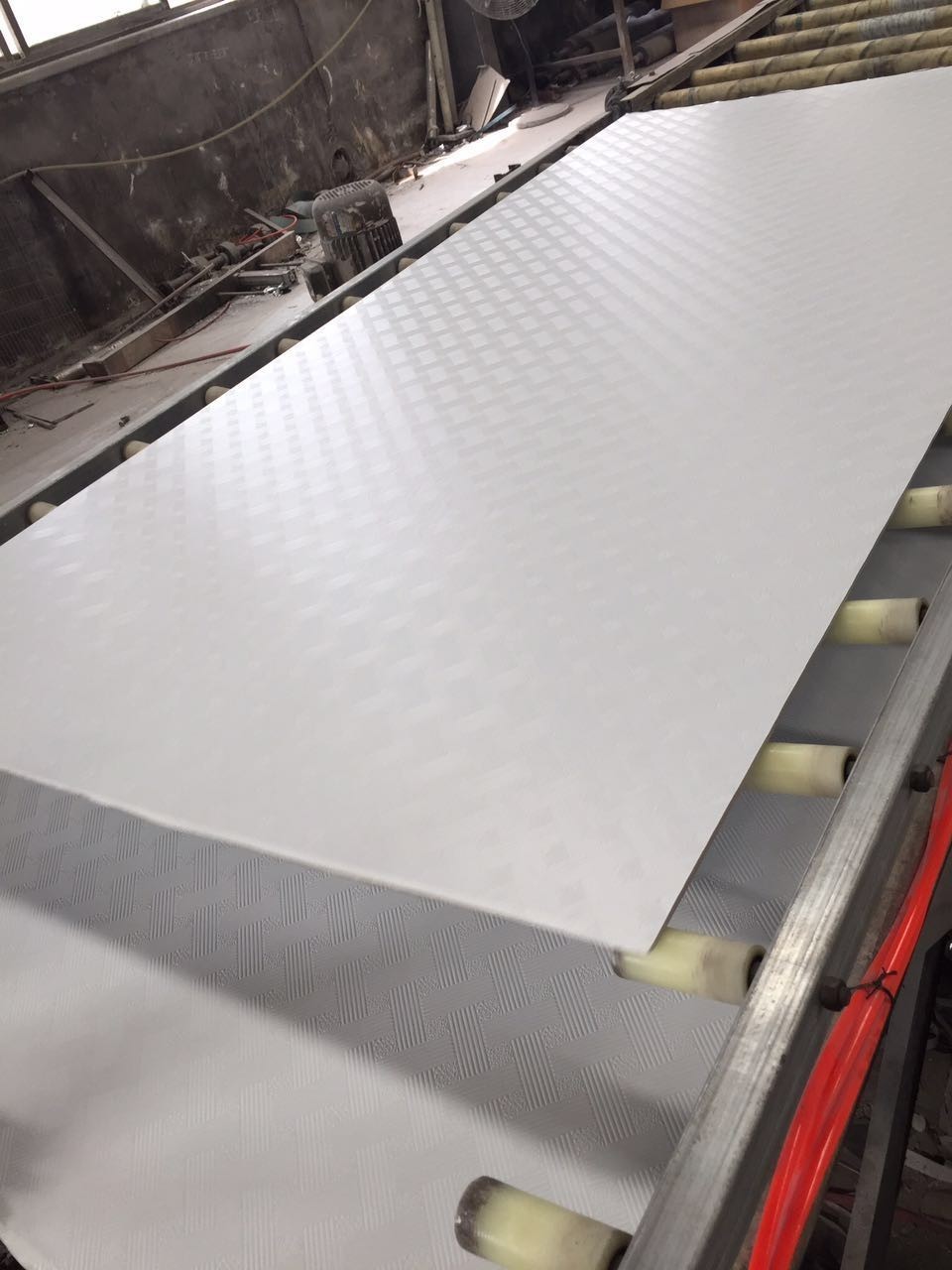 pvc laminated gypsum ceiling tiles/pvc gypsum ceiling tiles/T-grids