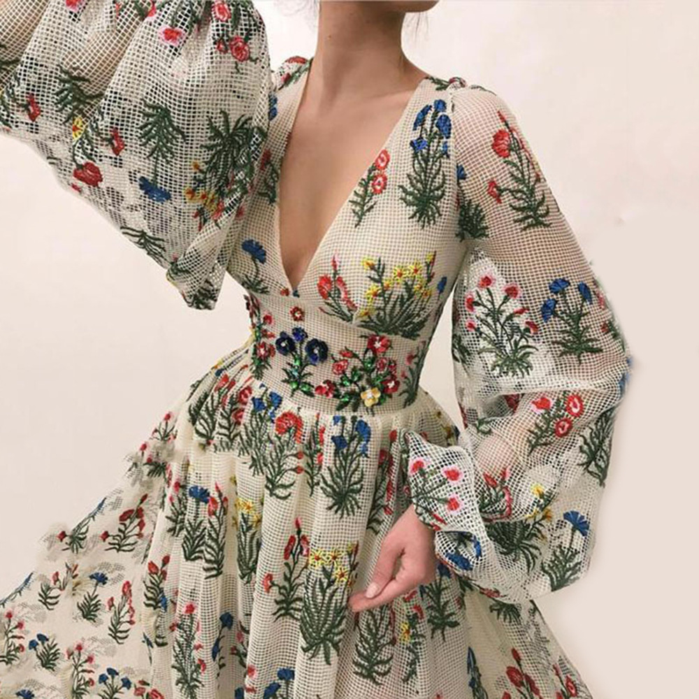 2023 New Autumn Hot Dress Bohemian Style Retro Pattern Colorful Embroidery Sexy Loose Dress